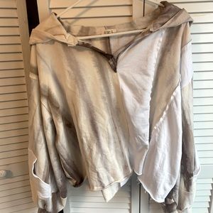 Mainstream boutique sweater